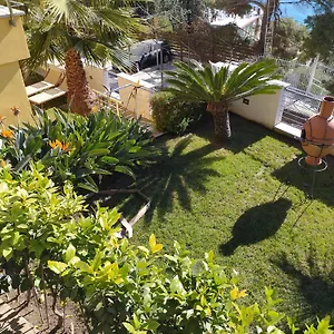 https://residenza-ginepri-69.hotelitalianriviera.com